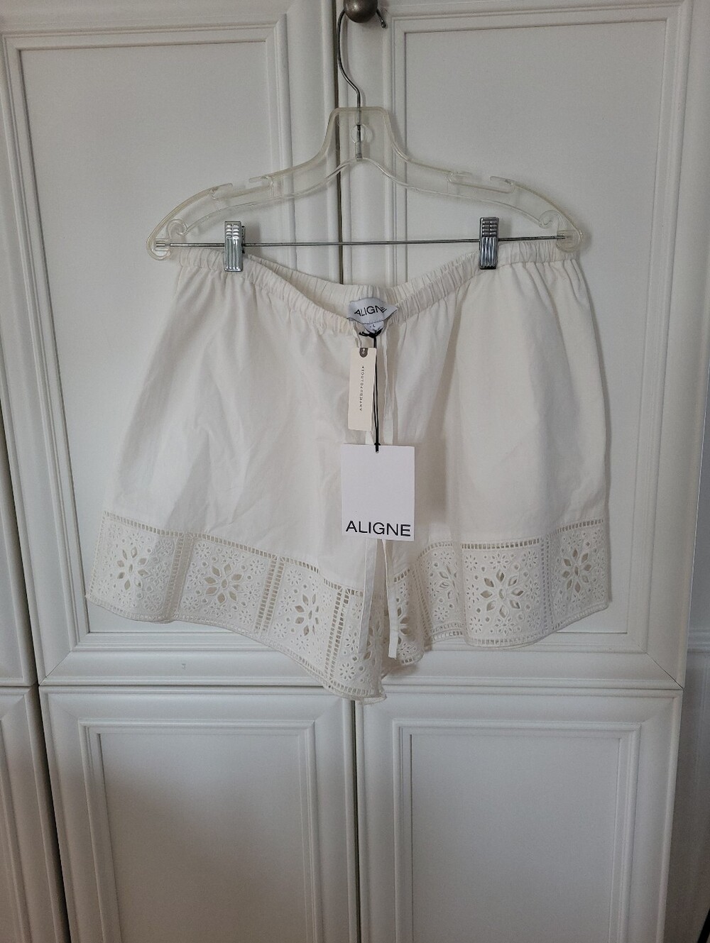 ANTHROPOLOGIE ALIGNE EYLET SHORTS L